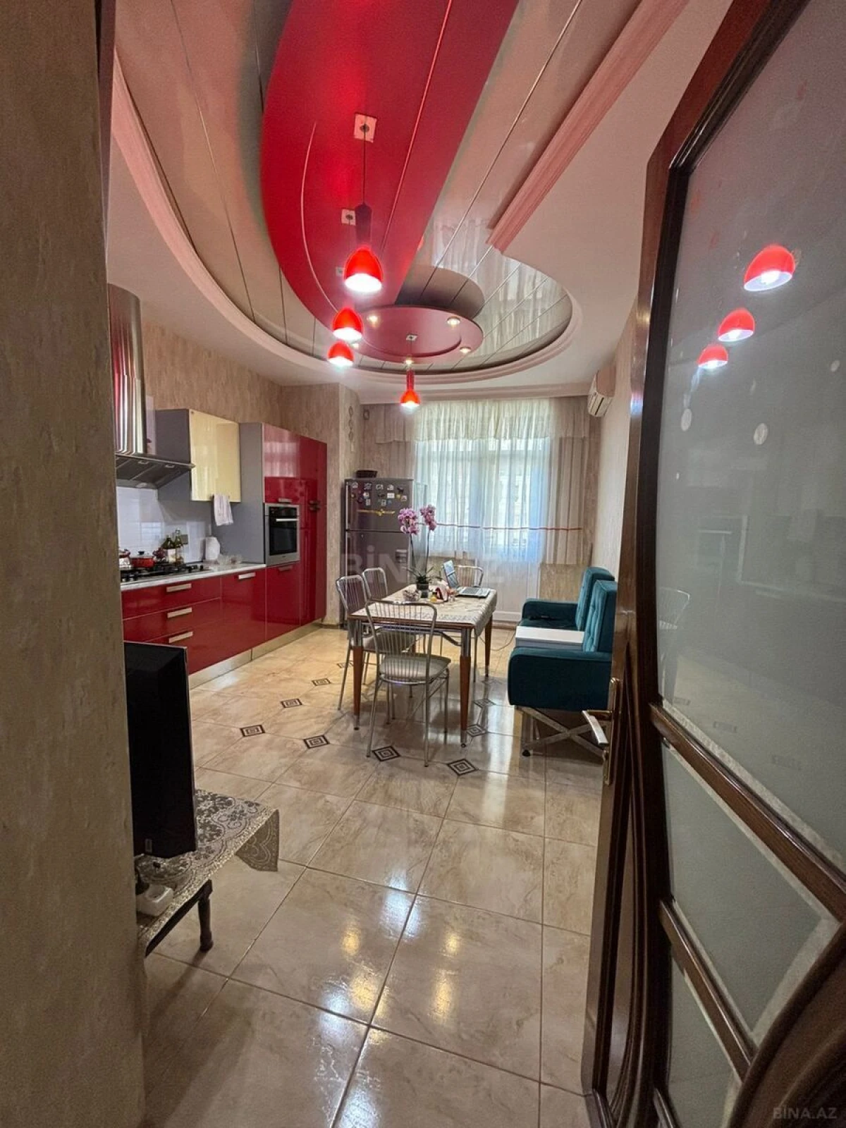 Satılır 3 otaqlı mənzil 150 m²