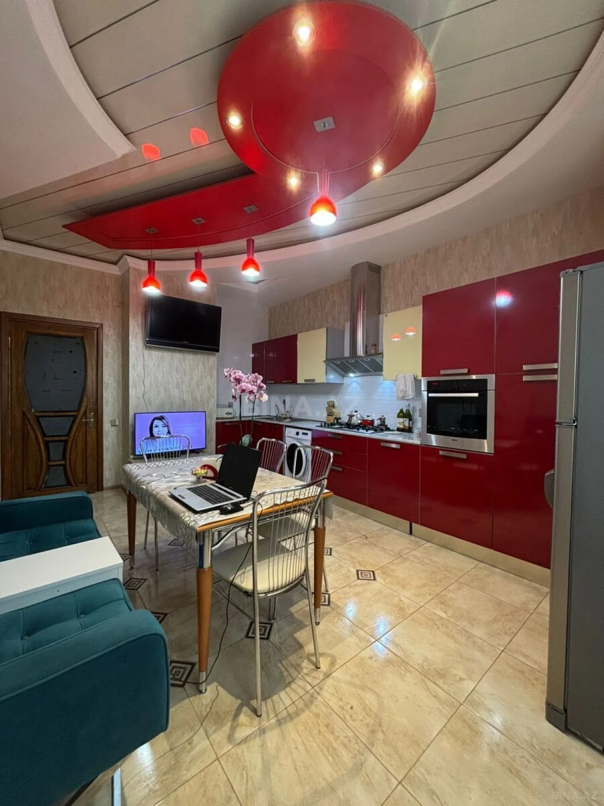 Satılır 3 otaqlı mənzil 150 m²