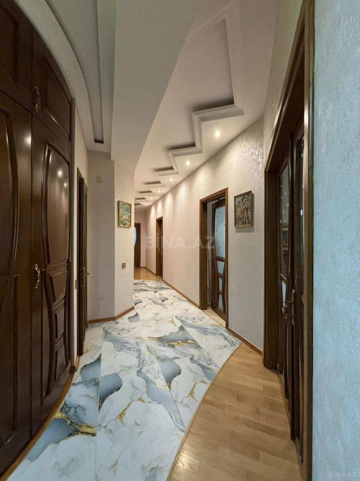 Satılır 3 otaqlı mənzil 150 m²