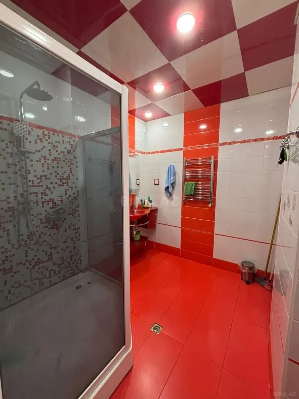 Satılır 3 otaqlı mənzil 150 m²