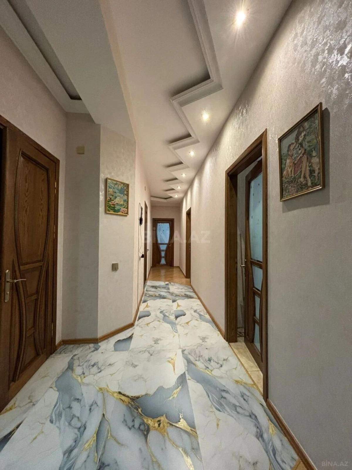 Satılır 3 otaqlı mənzil 150 m²