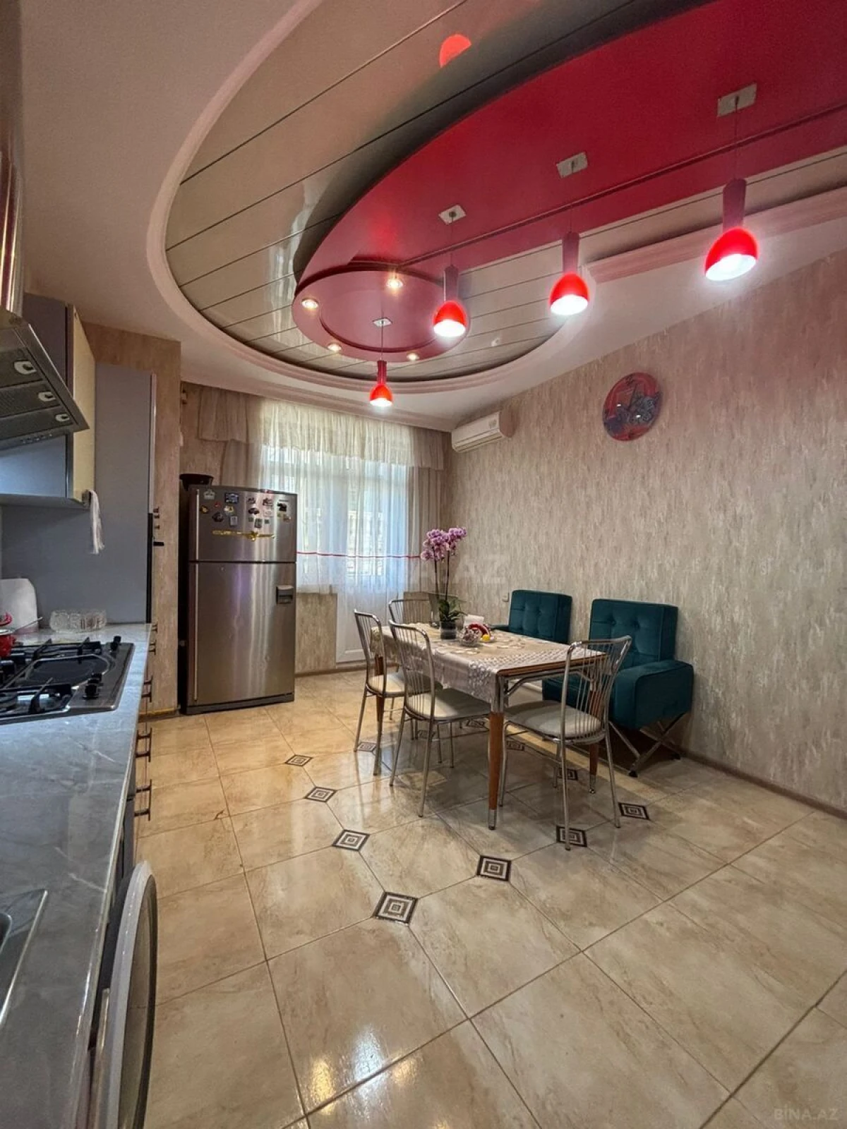 Satılır 3 otaqlı mənzil 150 m²