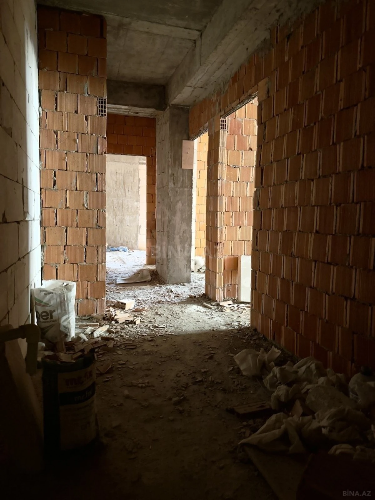 Satılır 3 otaqlı mənzil 95 m²