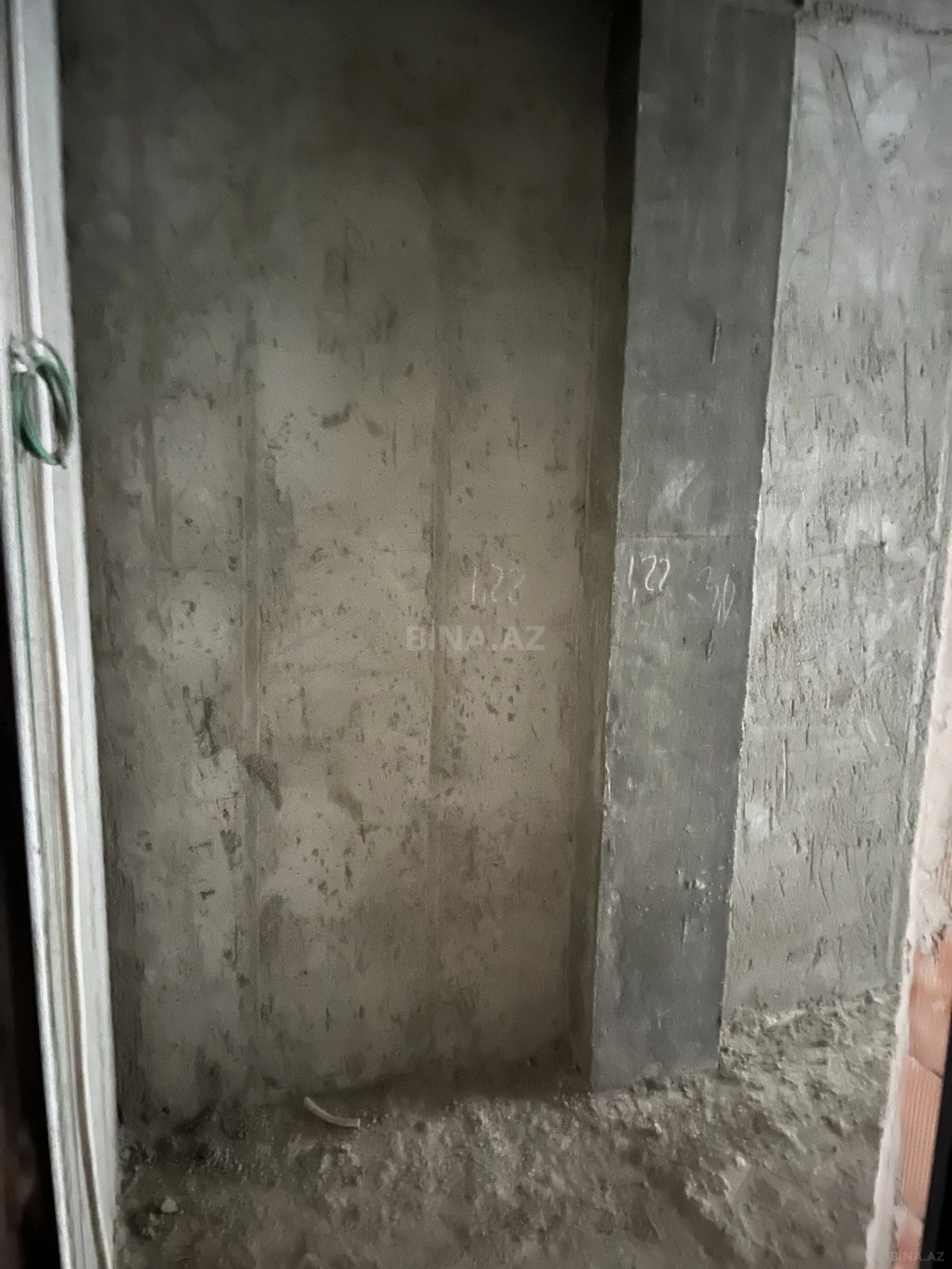 Satılır 2 otaqlı mənzil 79.4 m²