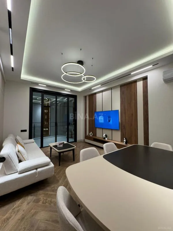 Satılır 2 otaqlı mənzil 86 m²