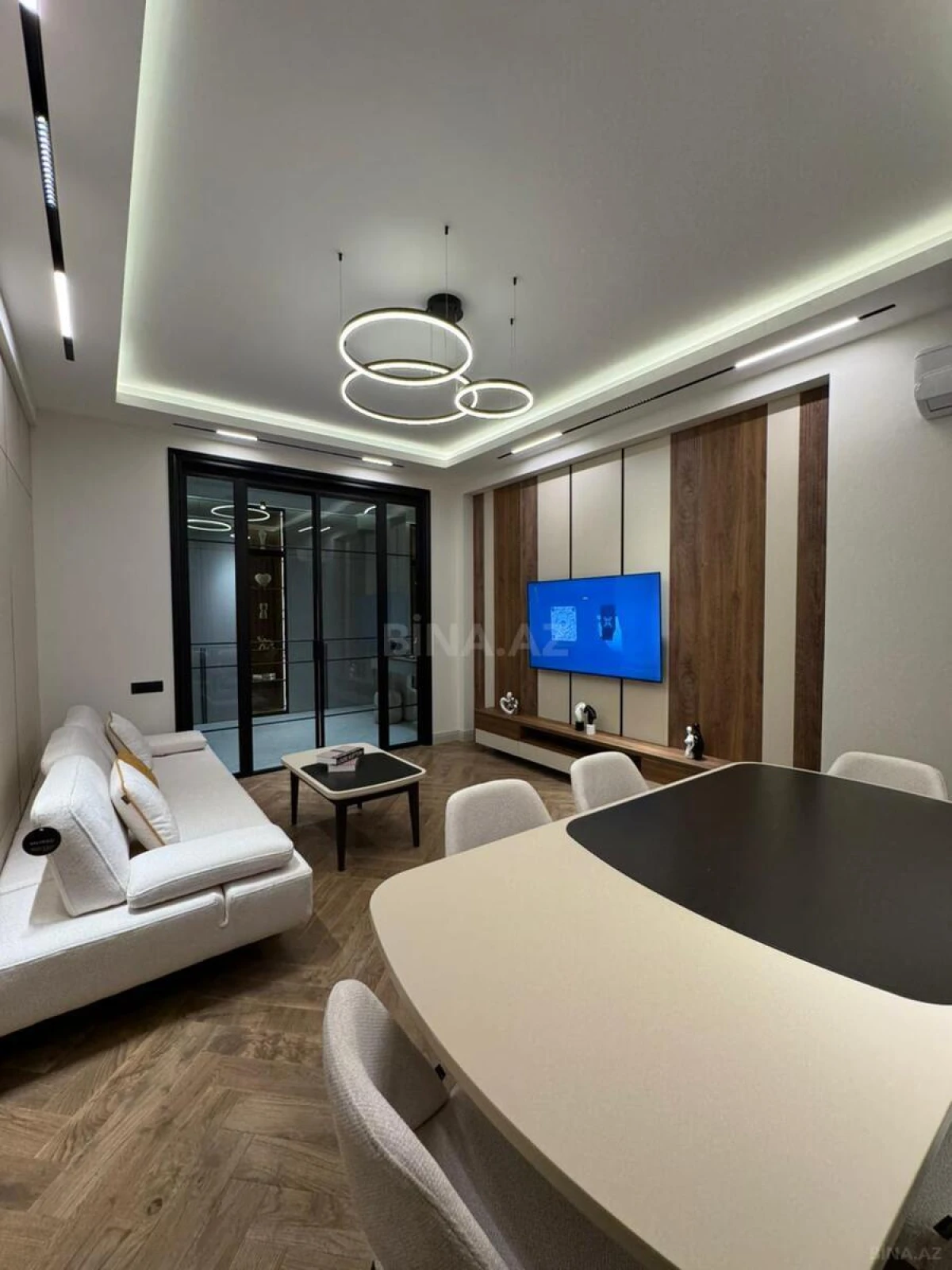 Satılır 2 otaqlı mənzil 86 m²