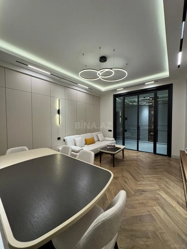 Satılır 2 otaqlı mənzil 86 m²