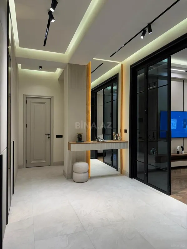 Satılır 2 otaqlı mənzil 86 m²