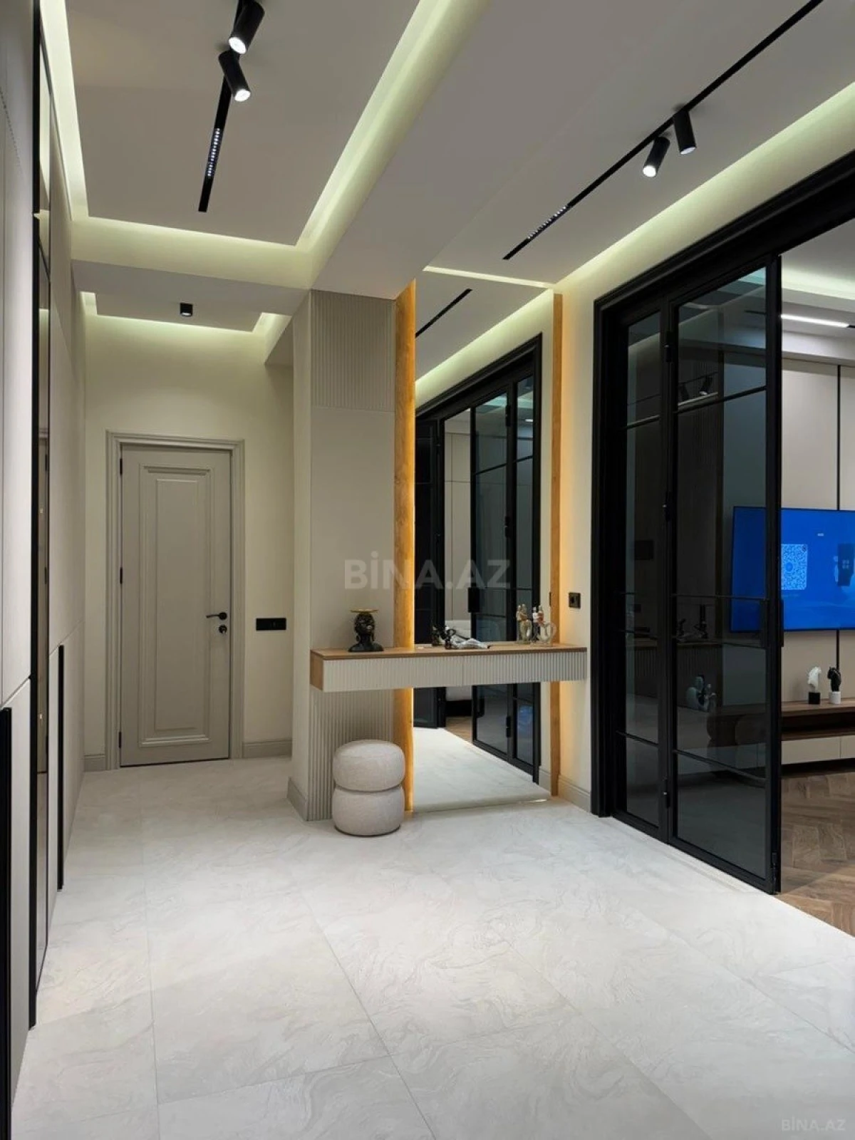 Satılır 2 otaqlı mənzil 86 m²