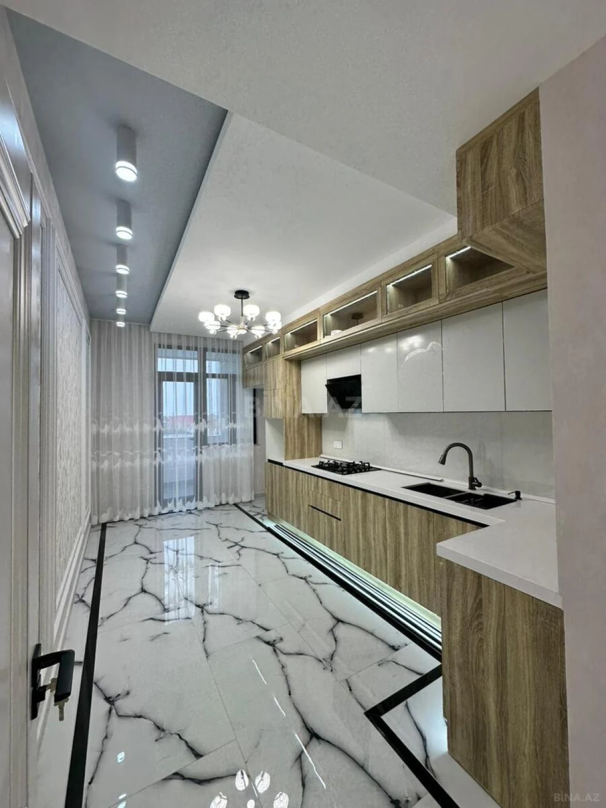Satılır 3 otaqlı mənzil 119 m²