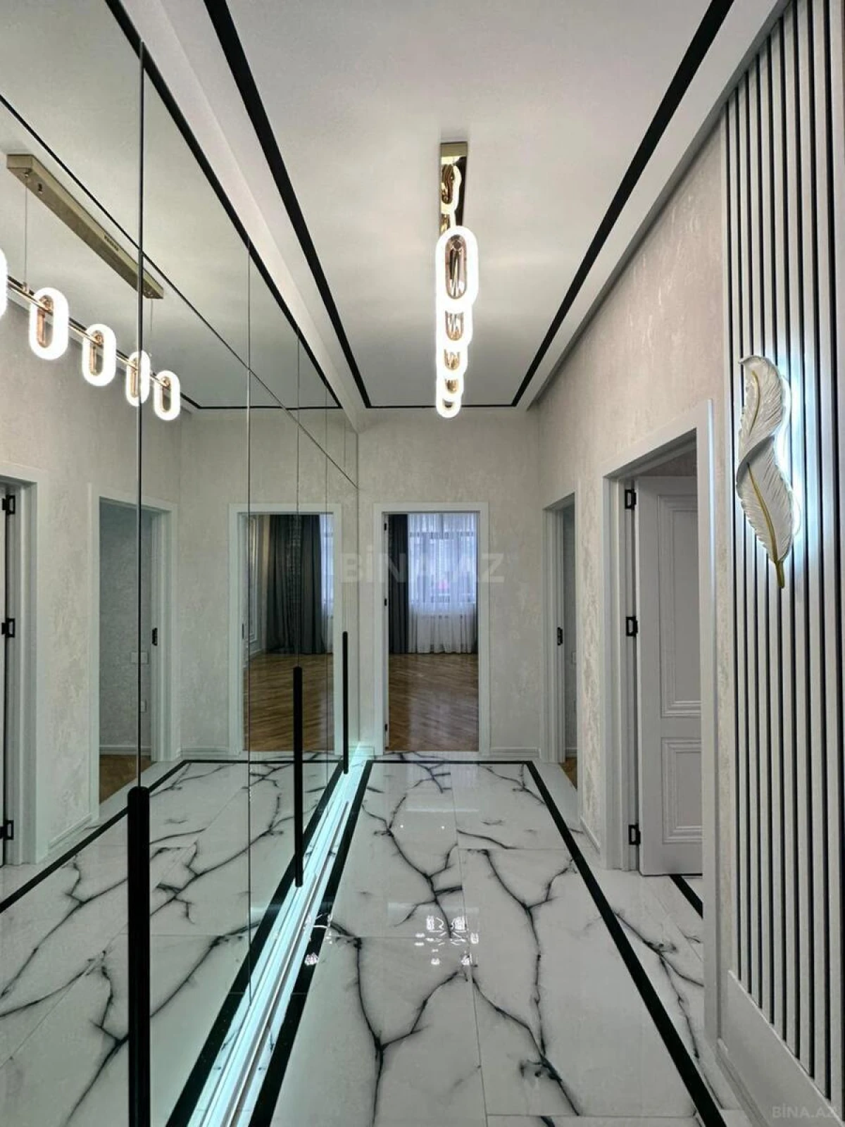 Satılır 3 otaqlı mənzil 119 m²