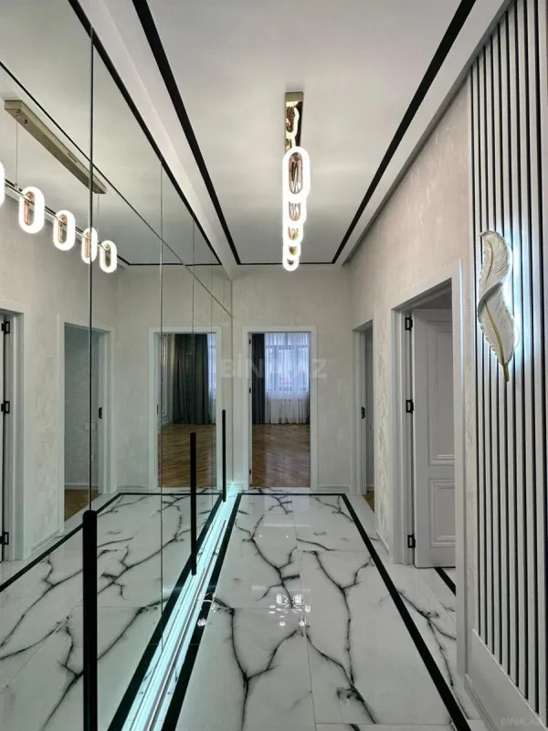 Satılır 3 otaqlı mənzil 119 m²