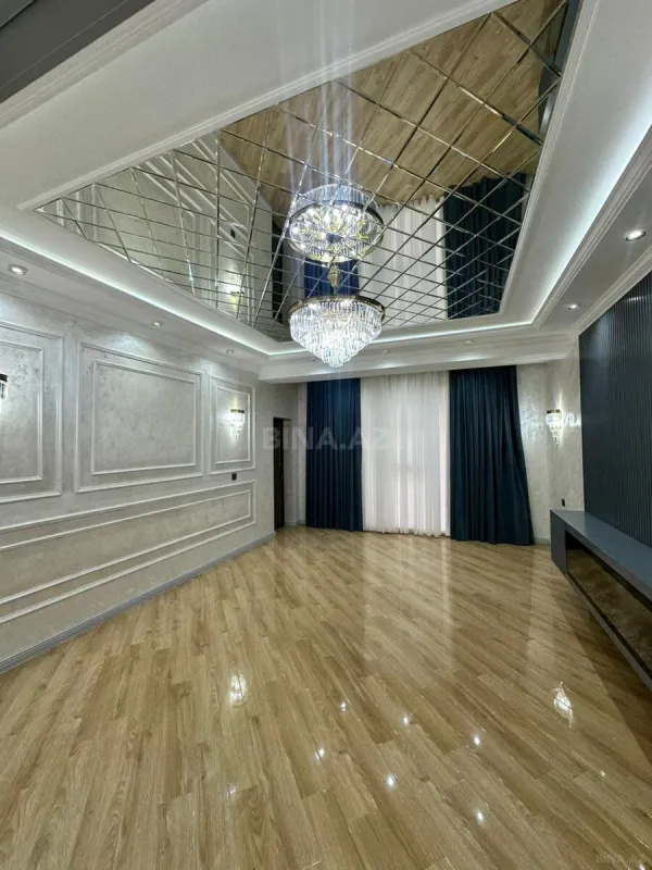Satılır 4 otaqlı mənzil 136 m²