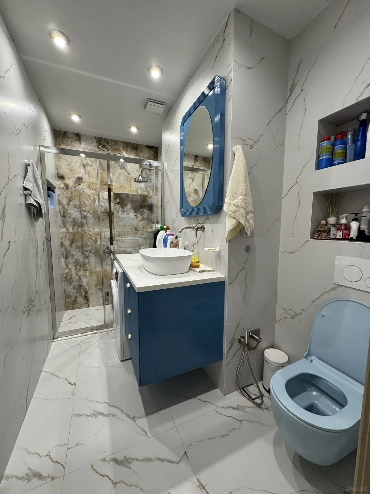 Satılır 5 otaqlı mənzil 235 m²