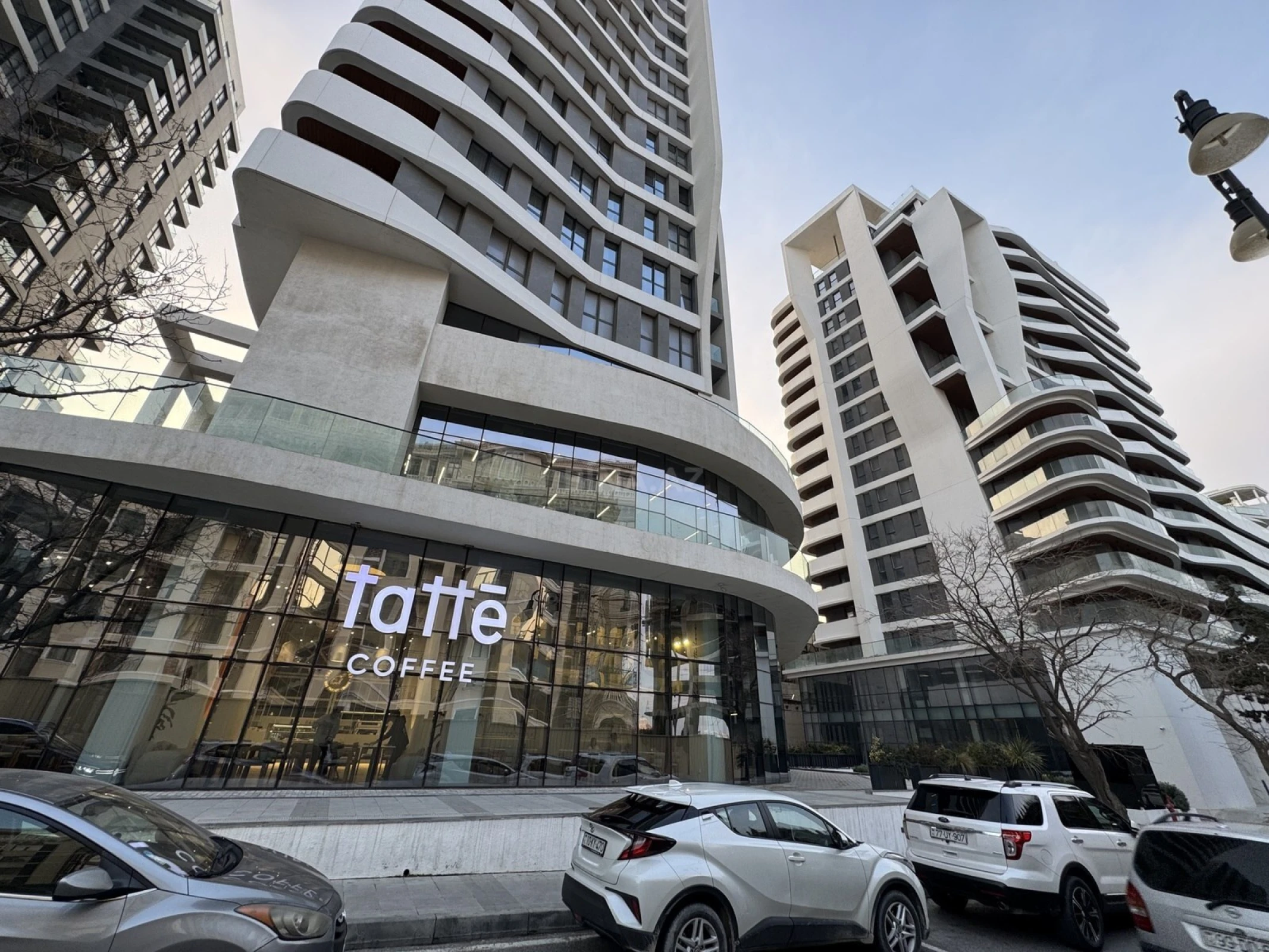 Satılır 5 otaqlı mənzil 235 m²