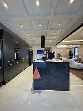 Satılır 5 otaqlı mənzil 235 m²