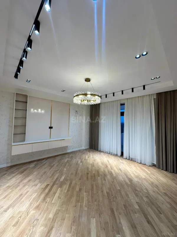 Satılır 3 otaqlı mənzil 120 m²