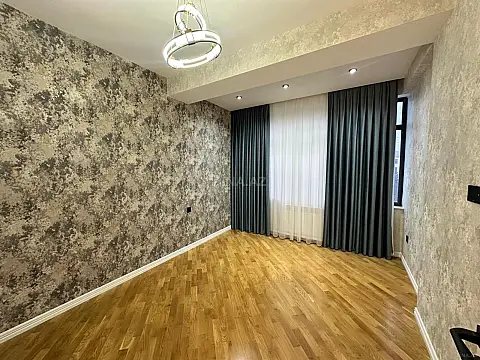 Satılır 3 otaqlı mənzil 120 m²