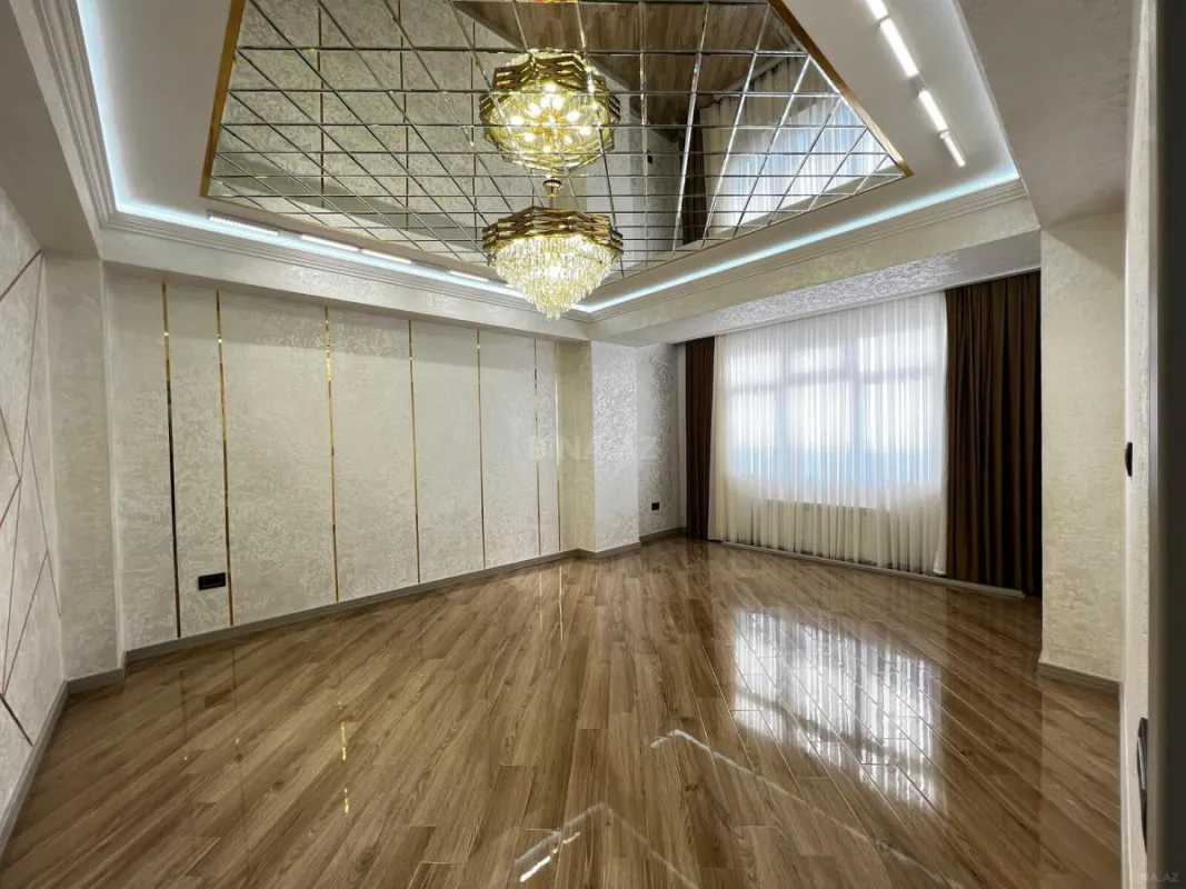 Satılır 3 otaqlı mənzil 107 m²