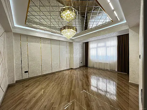Satılır 3 otaqlı mənzil 107 m²