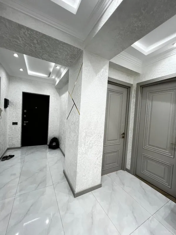 Satılır 3 otaqlı mənzil 107 m²