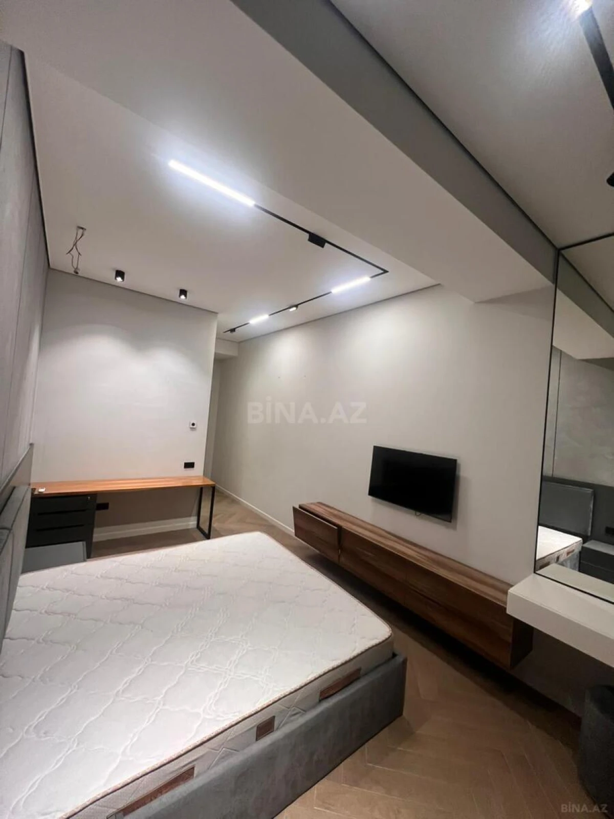 Kirayə verilir 2 otaqlı mənzil 85 m²