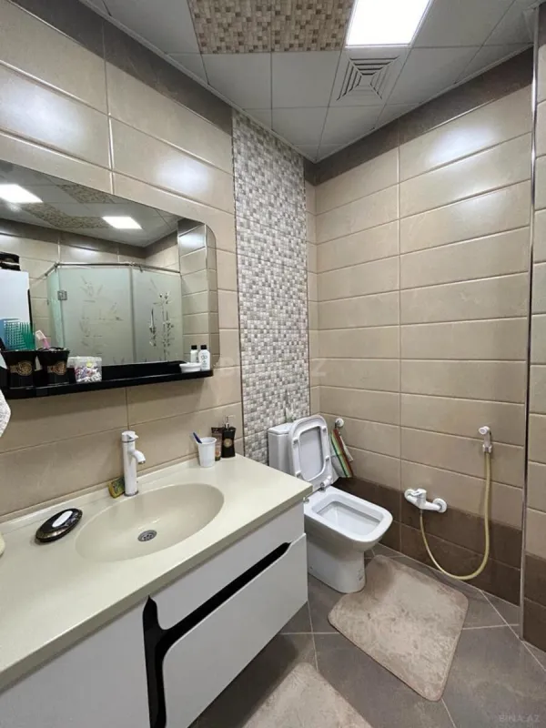 Satılır 2 otaqlı mənzil 87 m²