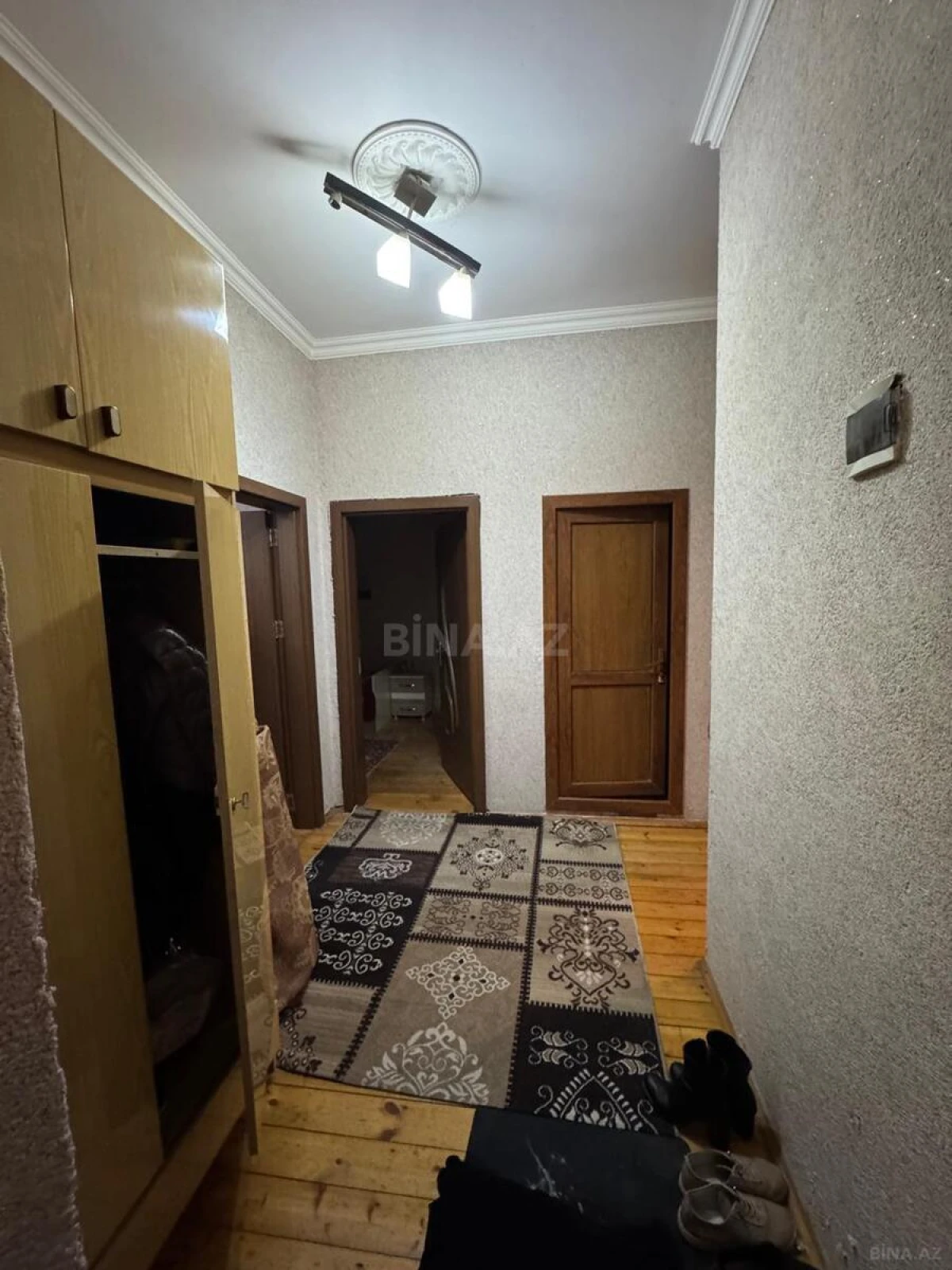 Satılır 2 otaqlı mənzil 68 m²