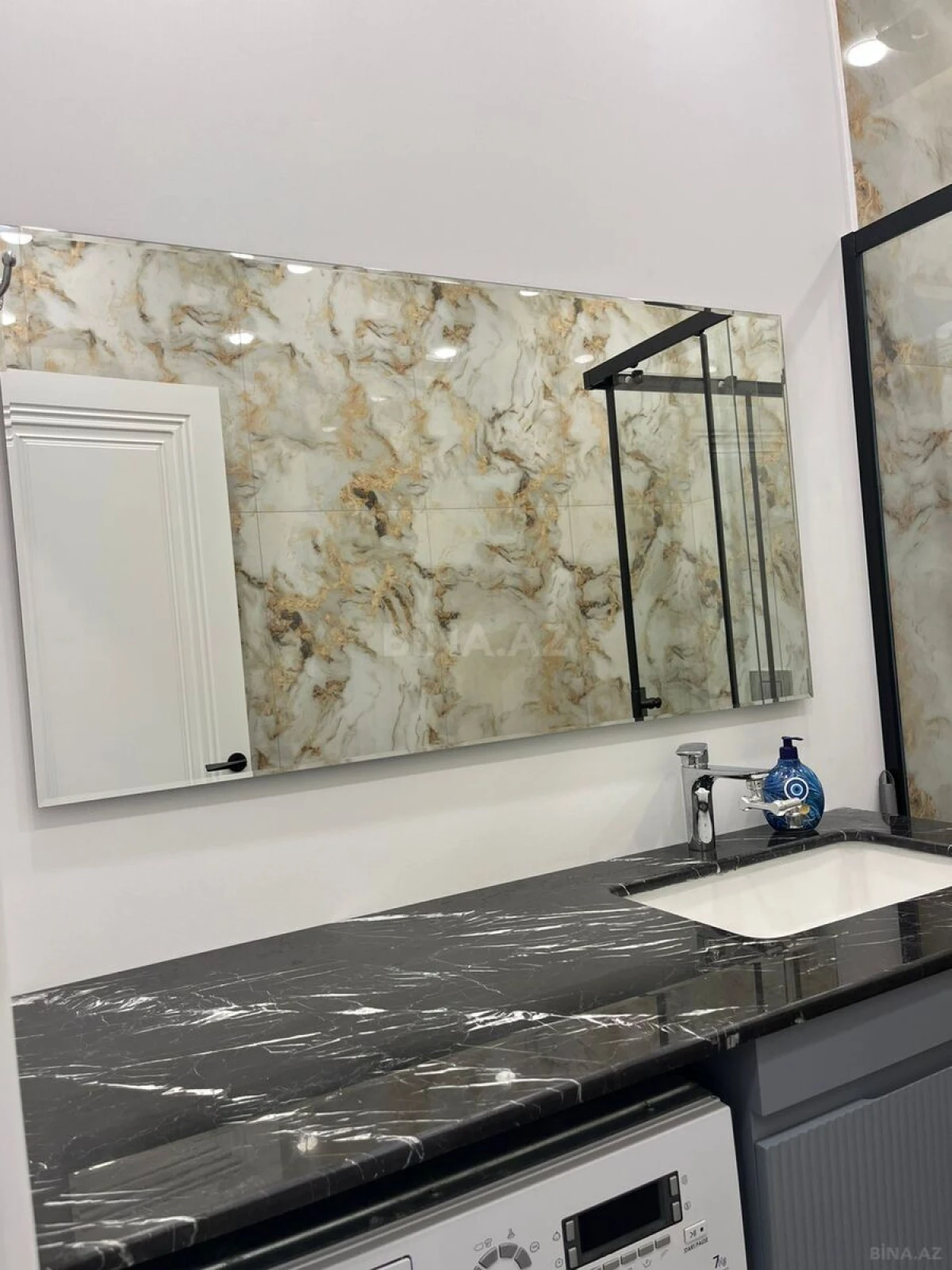 Kirayə verilir 2 otaqlı mənzil 70 m²