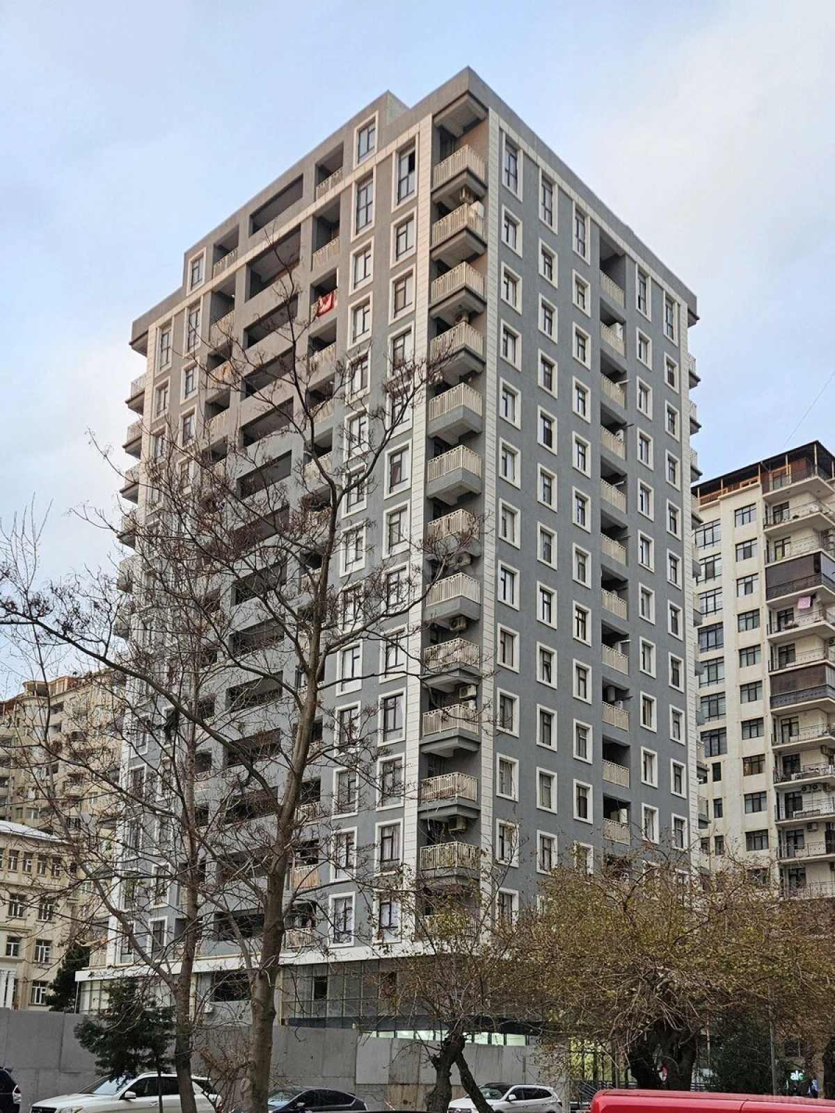 Satılır 2 otaqlı mənzil 68 m²