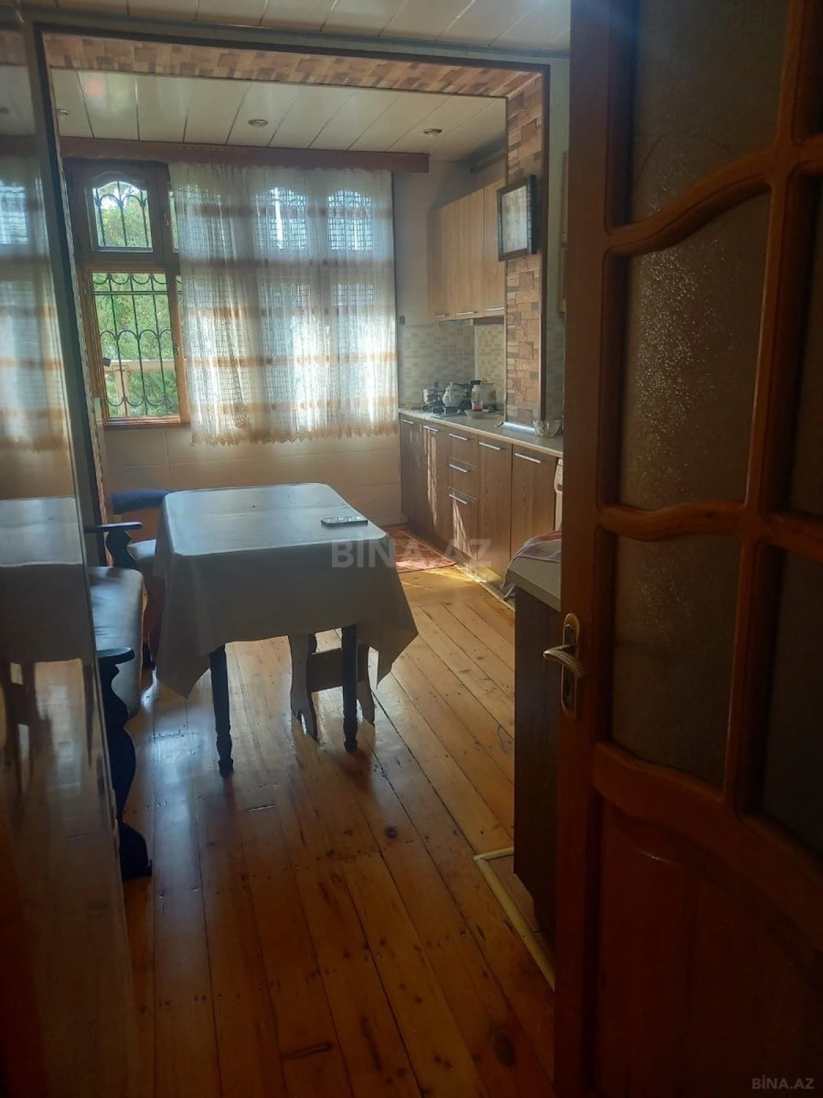 Satılır 5 otaqlı mənzil 106 m²