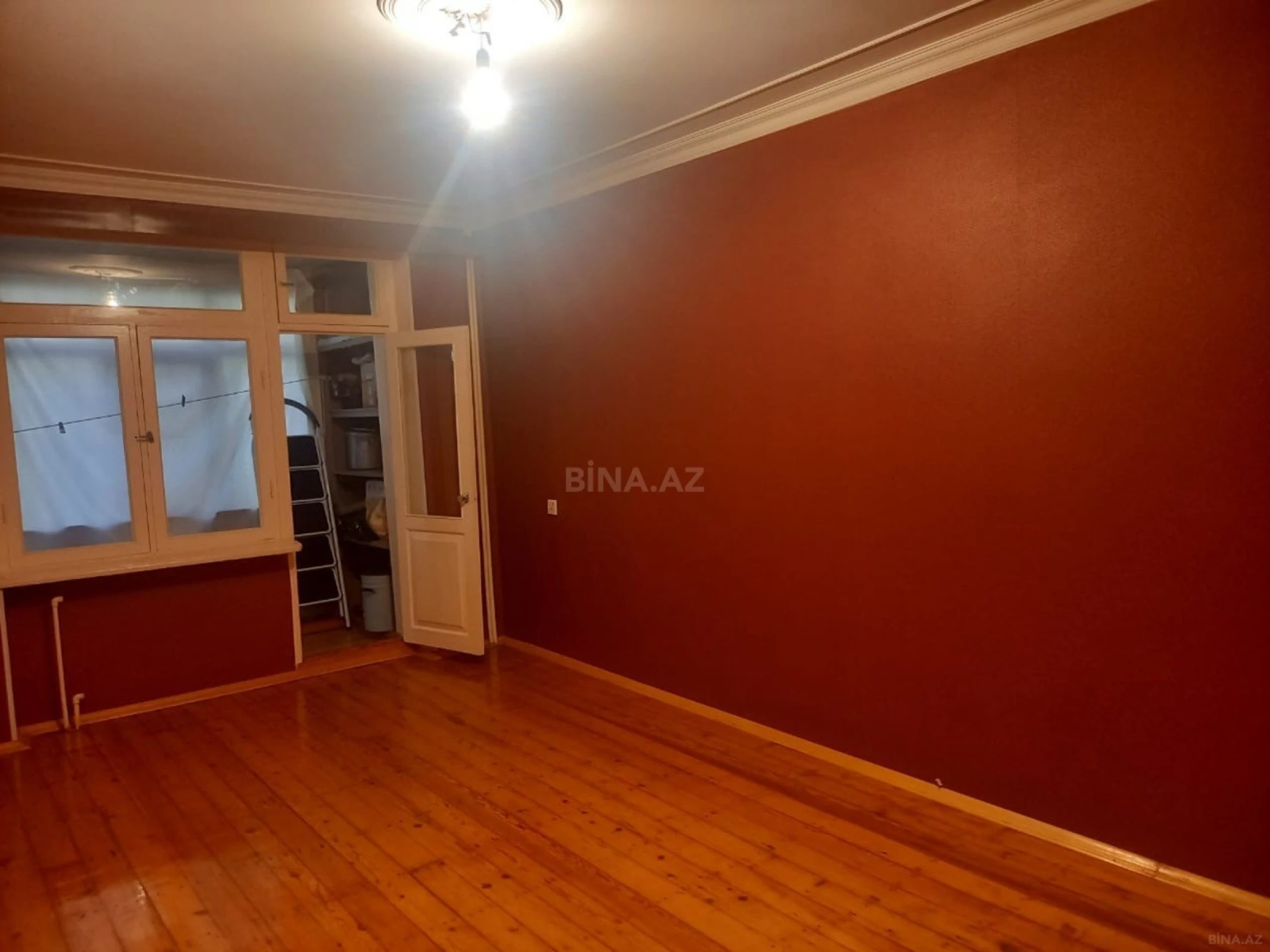 Satılır 5 otaqlı mənzil 106 m²