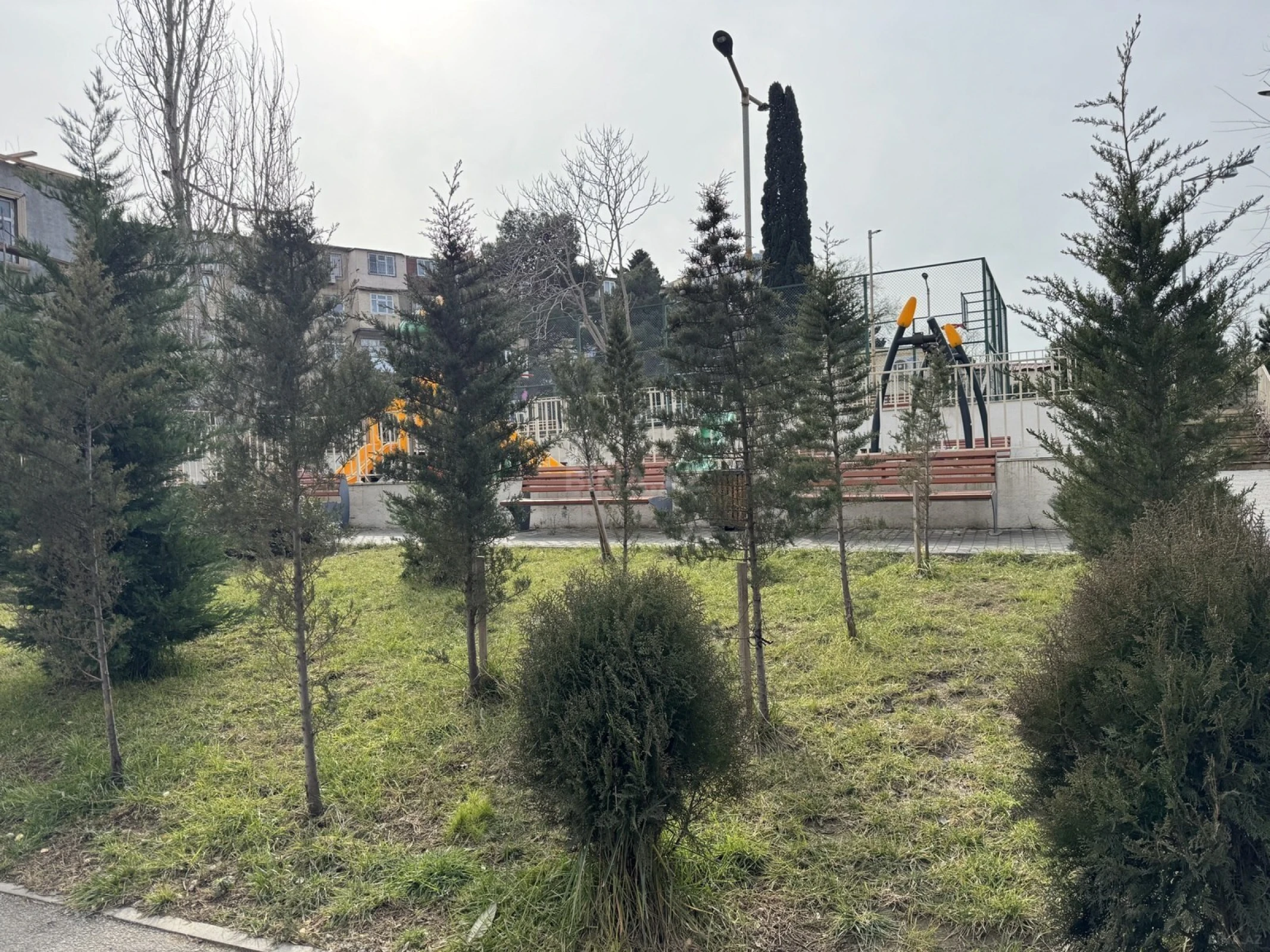 Satılır 5 otaqlı mənzil 106 m²