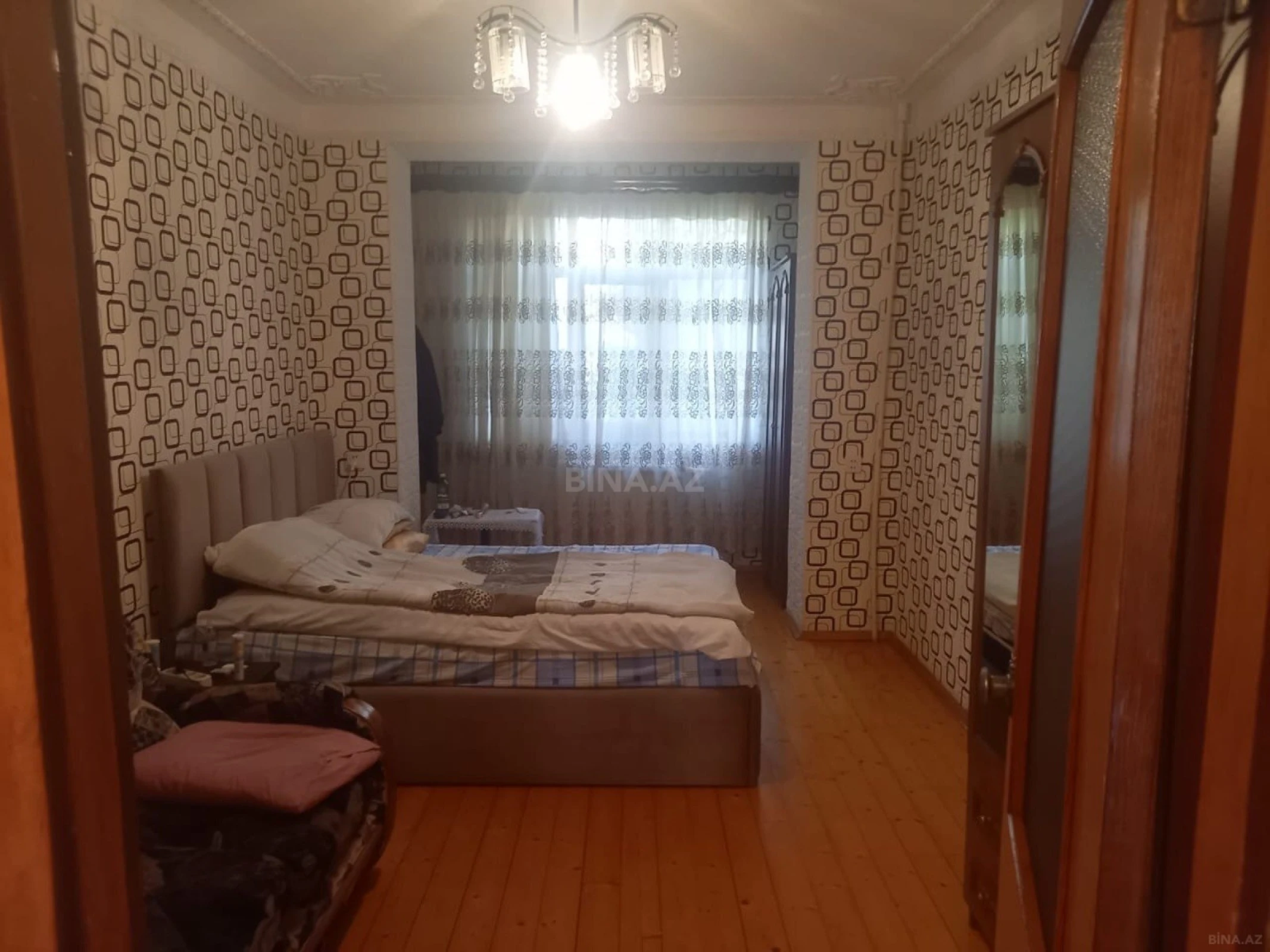 Satılır 5 otaqlı mənzil 106 m²