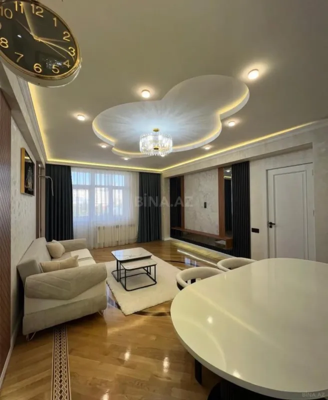 Satılır 3 otaqlı mənzil 98 m²