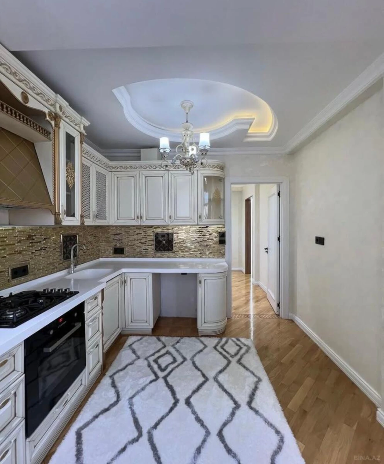 Satılır 3 otaqlı mənzil 98 m²