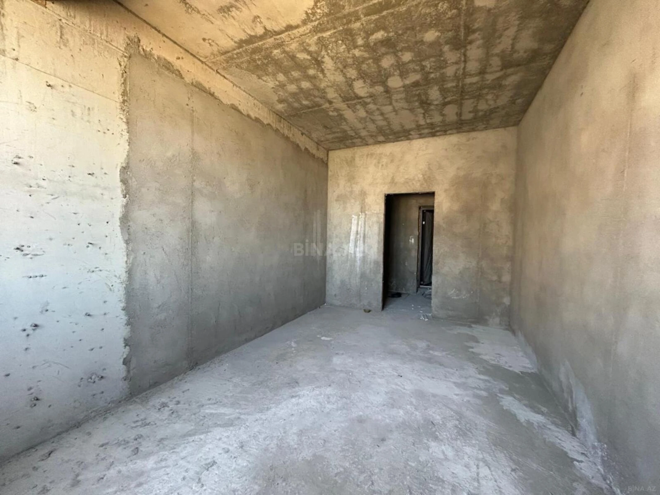 Satılır 2 otaqlı mənzil 76 m²