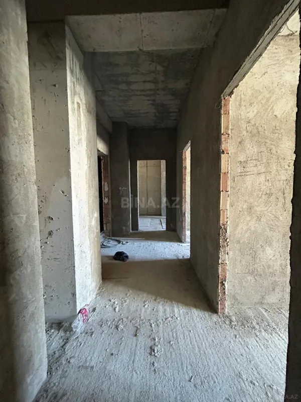 Satılır 2 otaqlı mənzil 76 m²