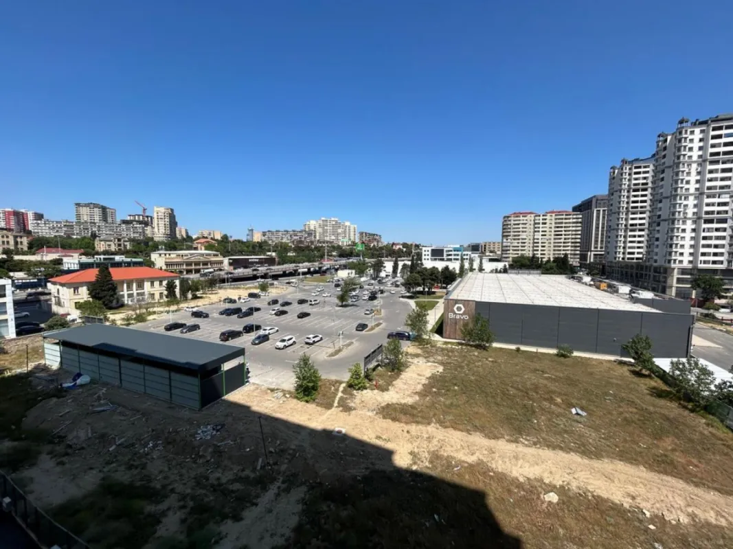 Satılır 2 otaqlı mənzil 76 m²