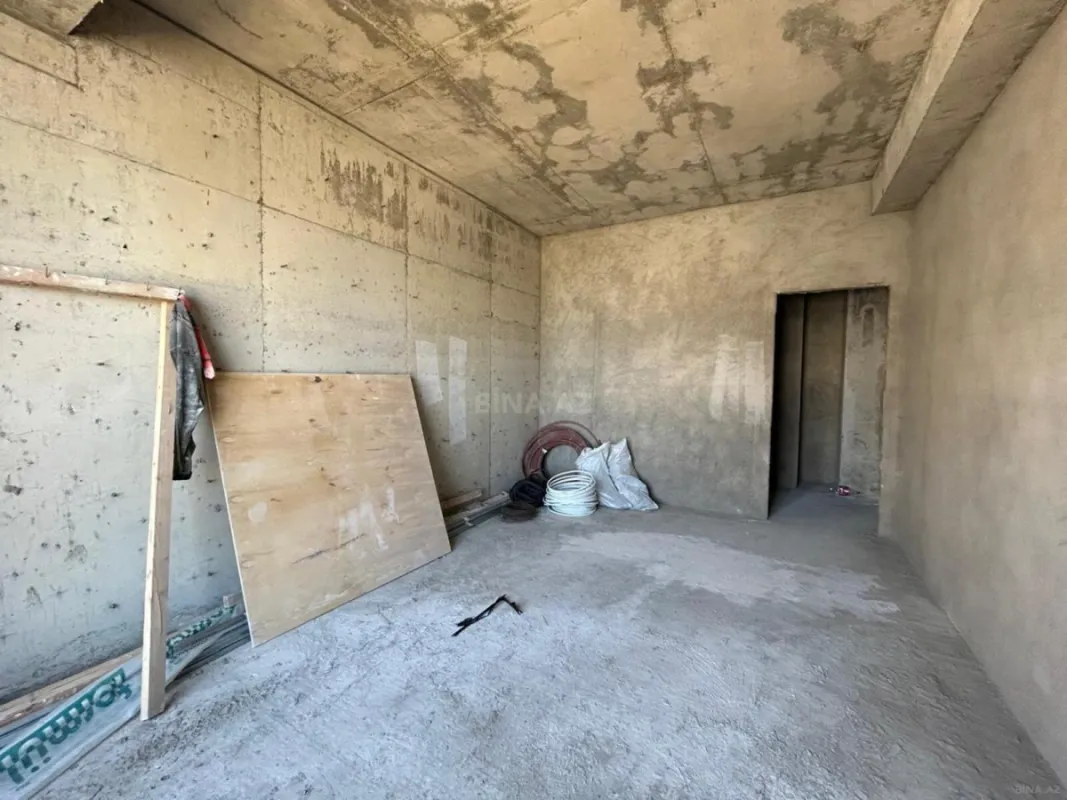 Satılır 2 otaqlı mənzil 76 m²