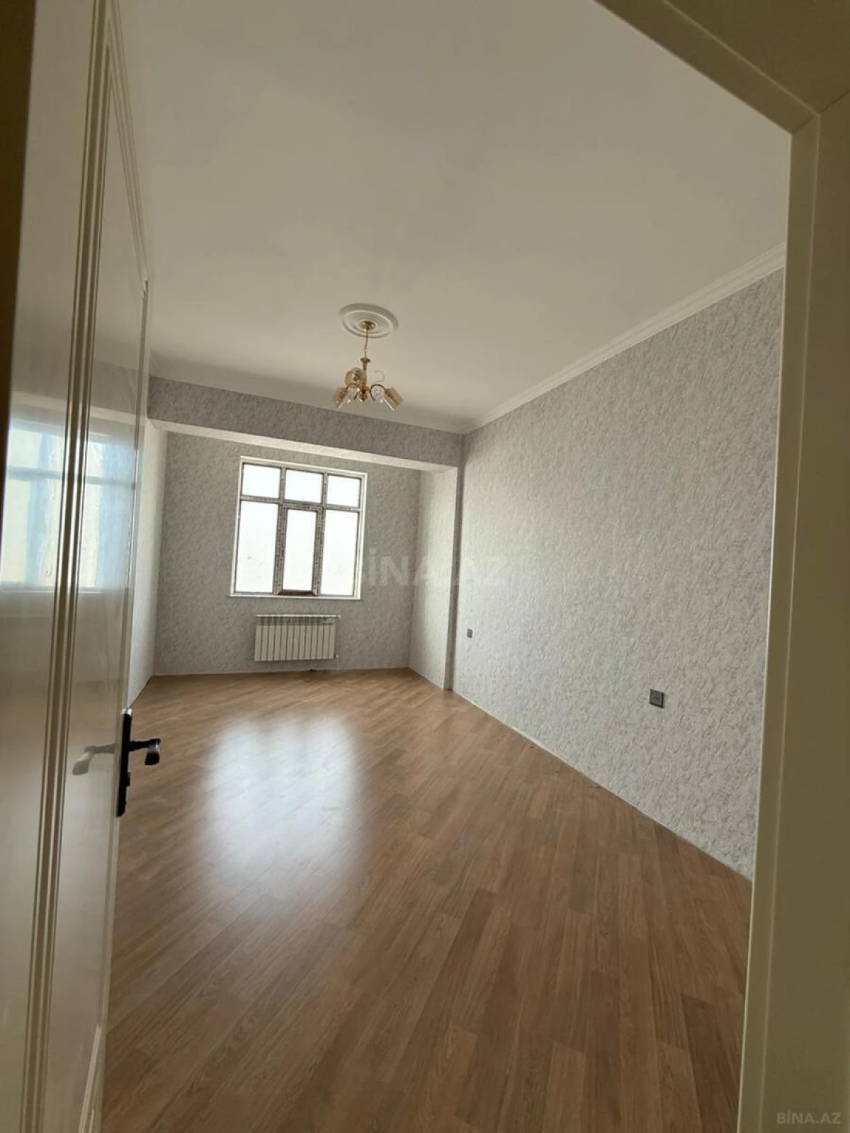 Satılır 2 otaqlı mənzil 79 m²