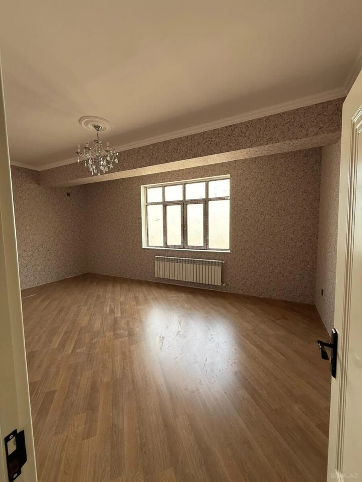 Satılır 2 otaqlı mənzil 79 m²