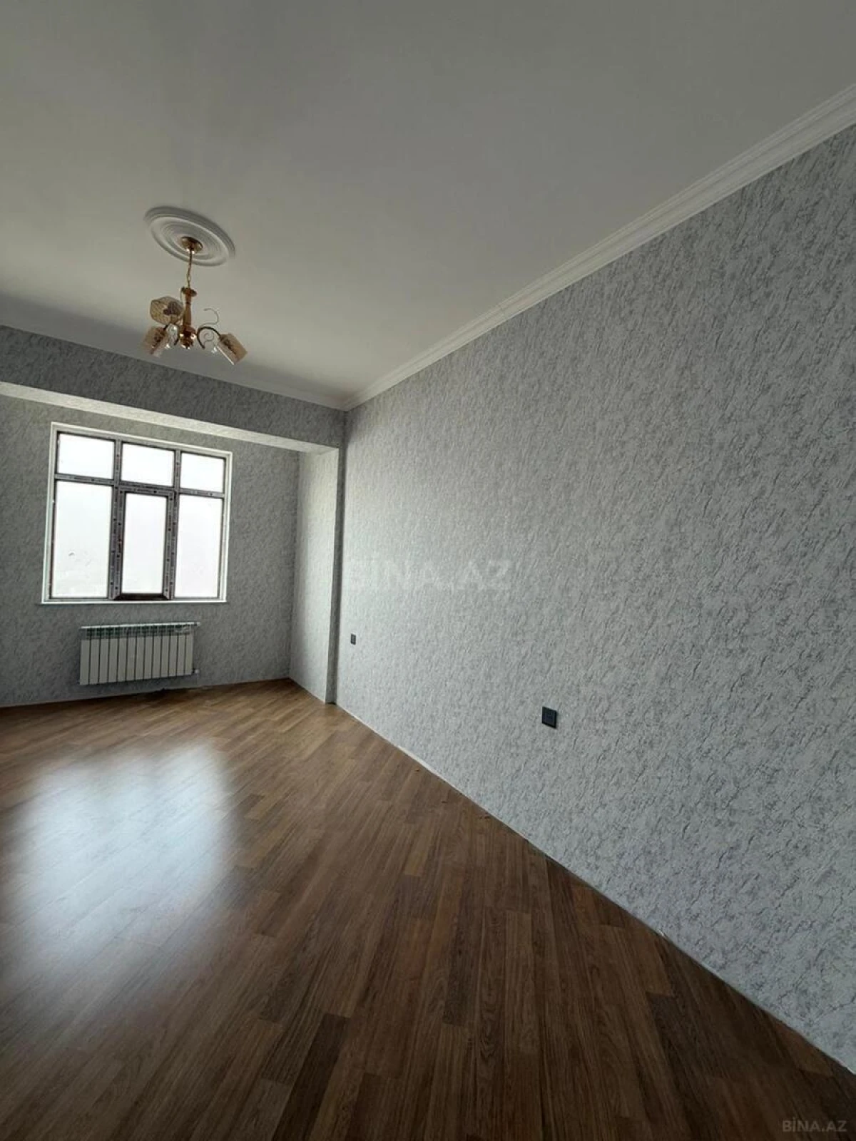 Satılır 2 otaqlı mənzil 79 m²