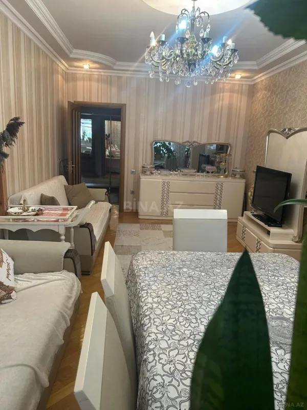 Satılır 2 otaqlı mənzil 96 m²