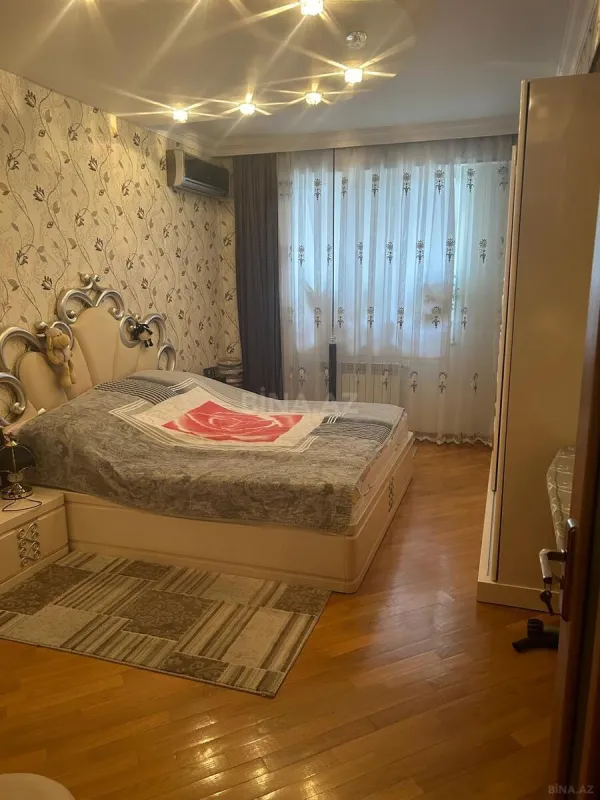 Satılır 2 otaqlı mənzil 96 m²
