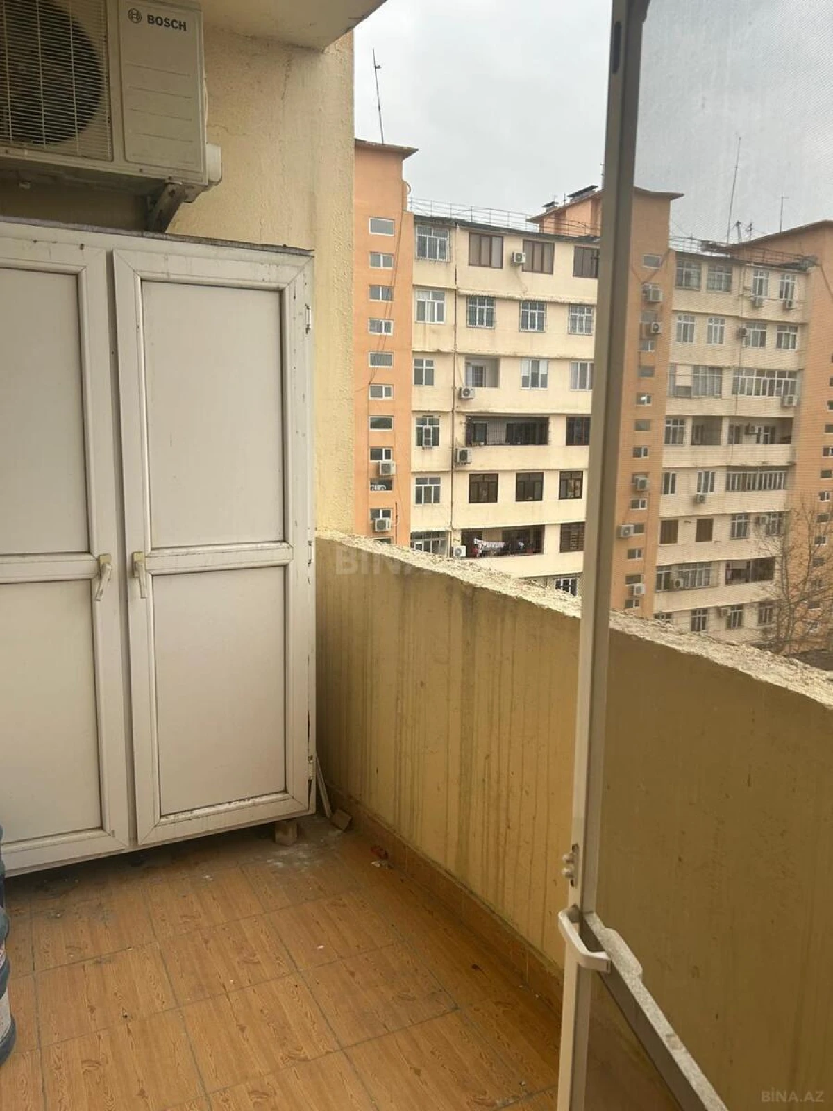 Satılır 2 otaqlı mənzil 96 m²