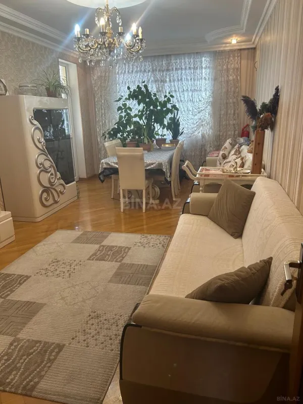 Satılır 2 otaqlı mənzil 96 m²