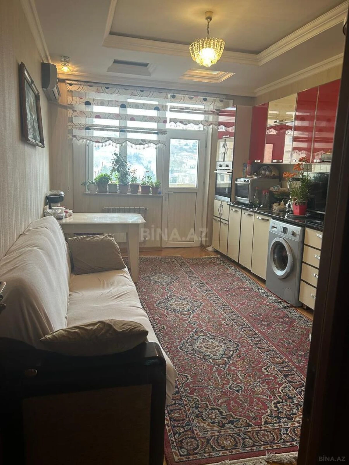 Satılır 2 otaqlı mənzil 96 m²