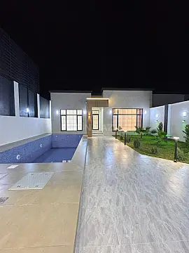 Satılır 4 otaqlı həyət evi 180 m²