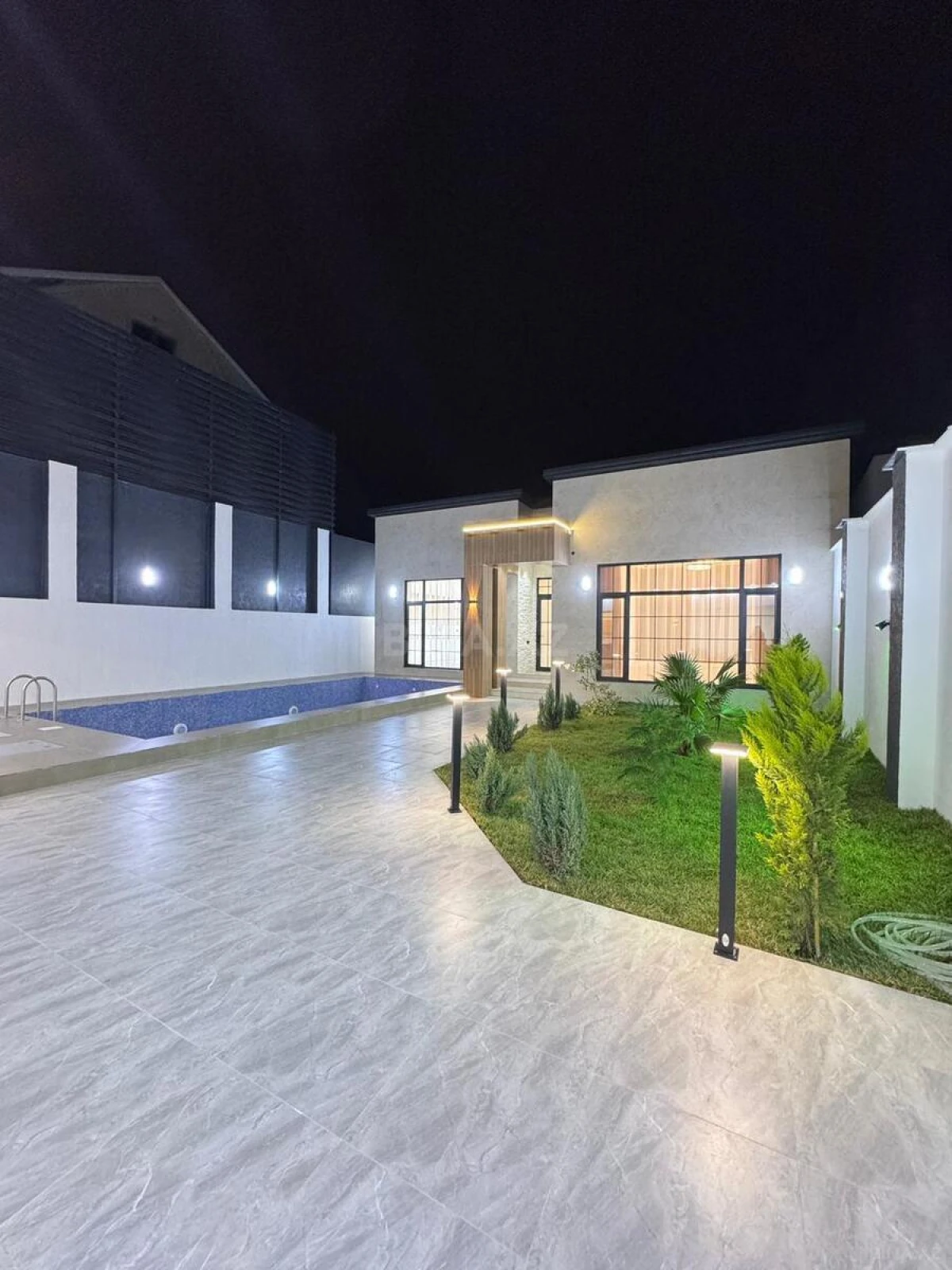 Satılır 4 otaqlı həyət evi 180 m²